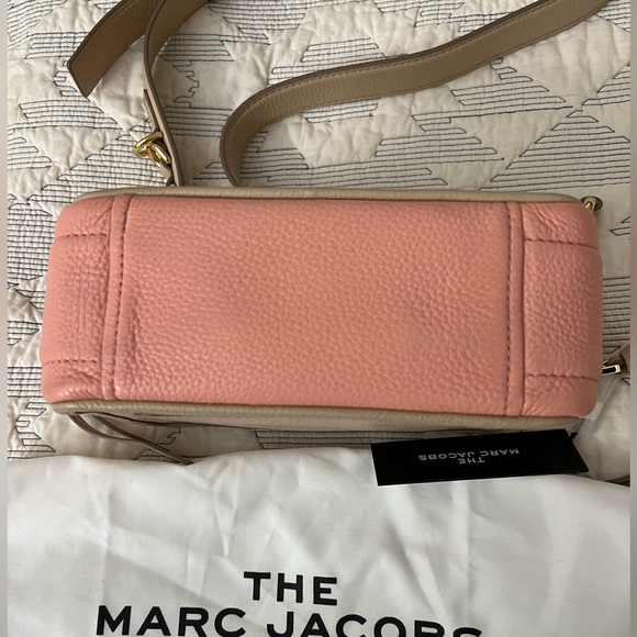 Marc Jacobs The Softshot 21 in Apricot Beige - Picture 12 of 16
